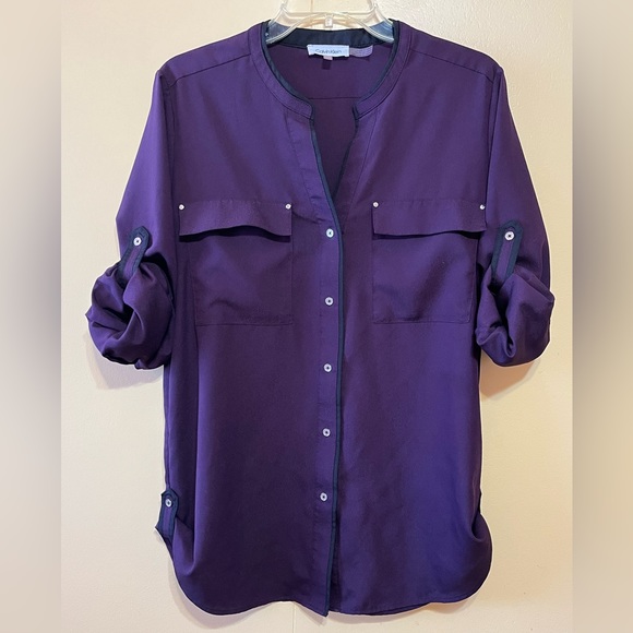 Calvin Klein button down blouse w/ two front pockets - Picture 10 of 10